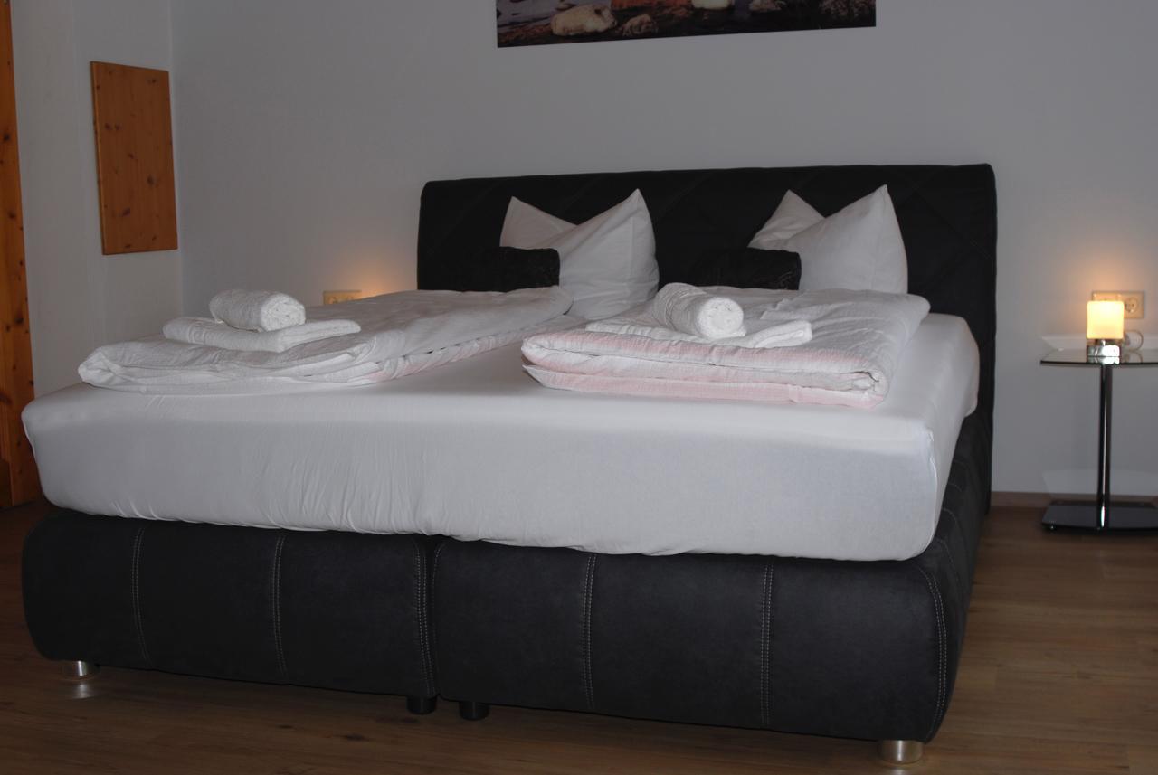 Adler Treuchtlingen Hotell Exteriör bild